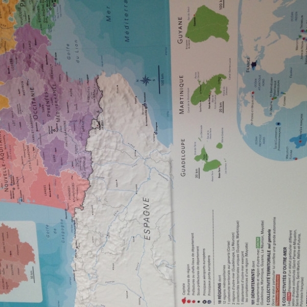 Carte de France administrative en relief - Vignette 5