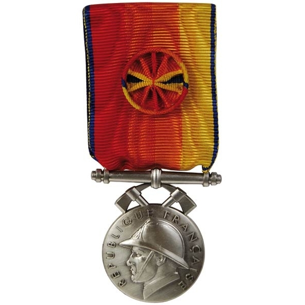 Médaille des sapeurs-pompiers en métal argenté gravée - Vignette 2