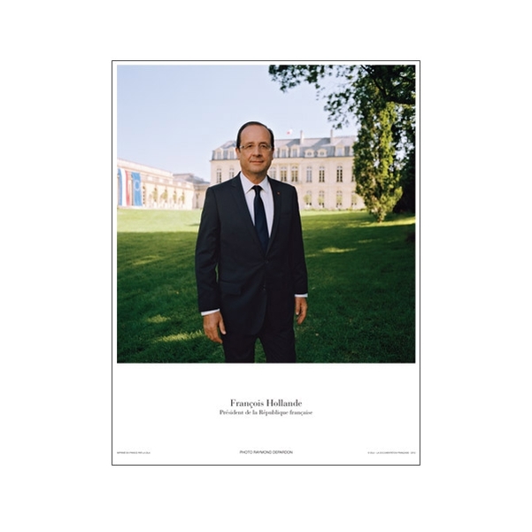 Portrait officiel du Président François HOLLANDE