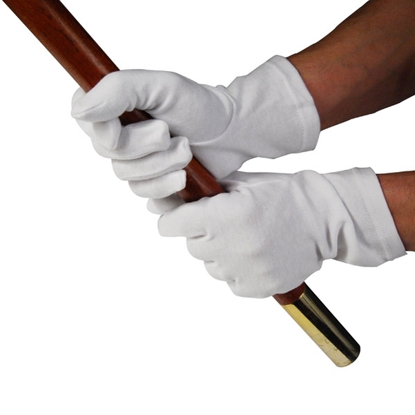 Gants blancs de cérémonie