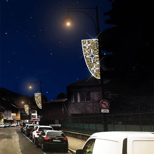 Décor Candélabre ÉTOILES DRAPÉES 2.7 M - Reconditionné - Vignette 2