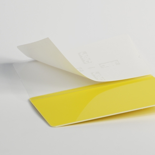 Carte jaune en PVC avec film adhésif 86x54 mm - Vignette 2
