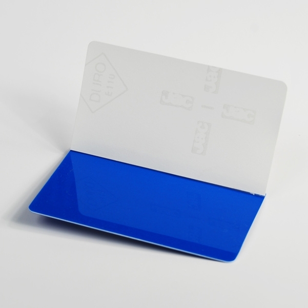 Carte bleue en PVC avec film adhésif 86x54 mm