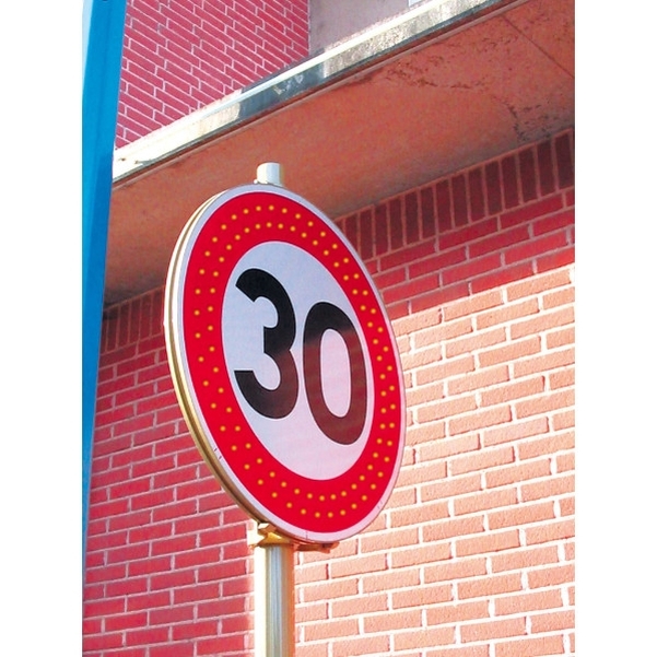 Panneau Métrostar Ø 650 mm - Alimentation sur éclairage public (SEP)