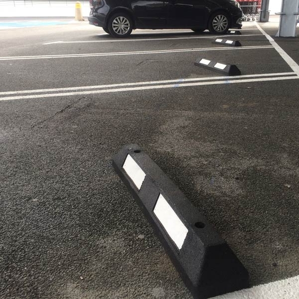 Butoir de parking 85x15x11 cm